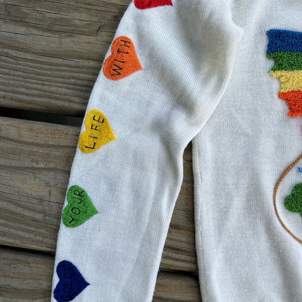 Vintage sweater rainbow paint love color art size small unique embossed - Picture 3 of 8